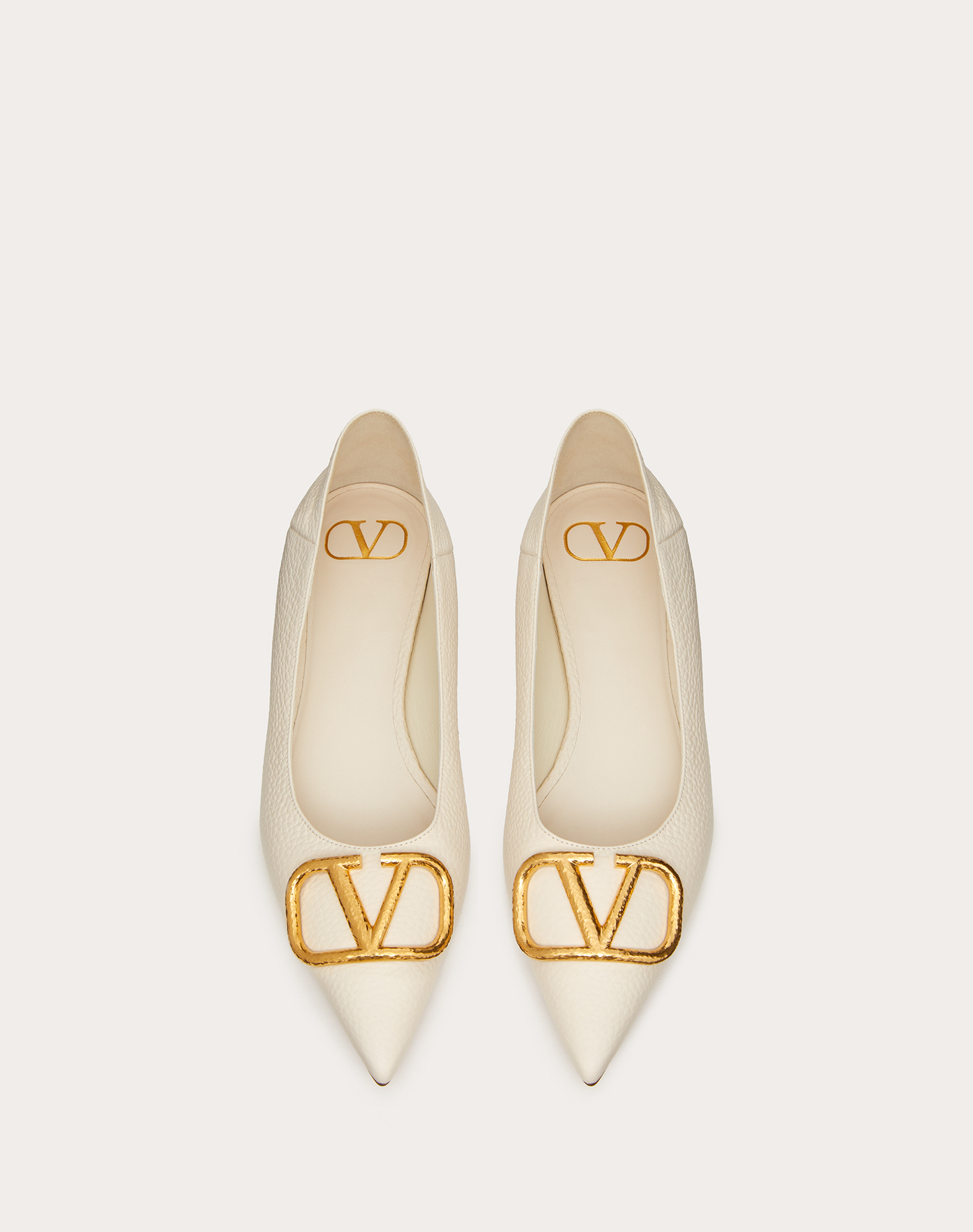 Valentino华伦天奴女士浅象牙白色VLOGO SIGNATURE 小牛皮芭蕾平底鞋 