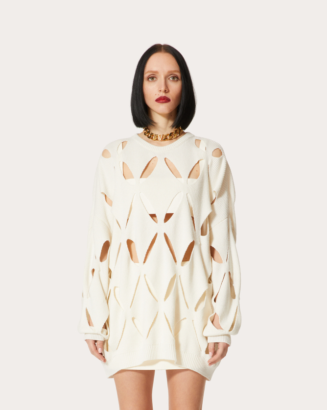 菱形镂空刺绣羊毛衫