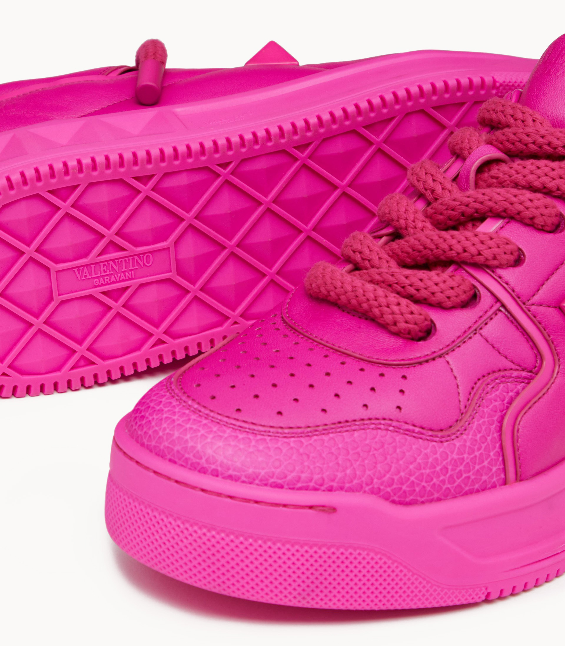 ぽーら☺︎様★ ピンクベージュXL・ボアスーツ ピンクXL VALENTINO GARAVANI ONE STUD XL Pink PP运动鞋