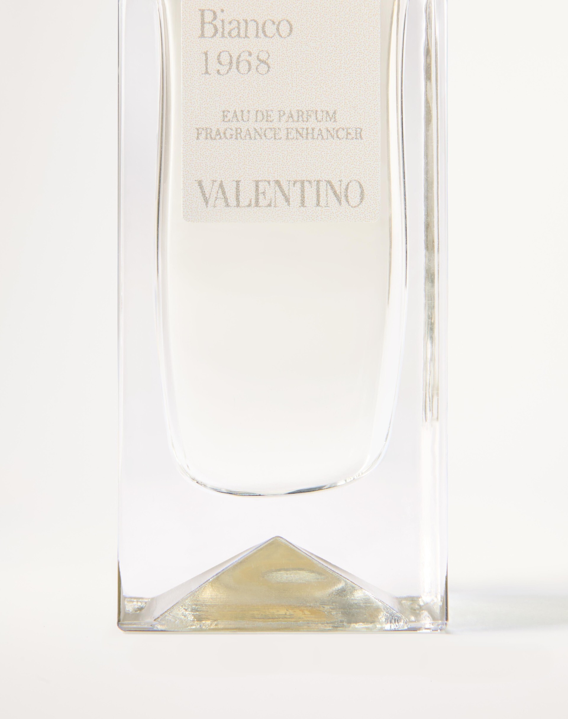 Valentino华伦天奴琥珀木质麝香调华伦天奴梦之解析香水留白轮廓